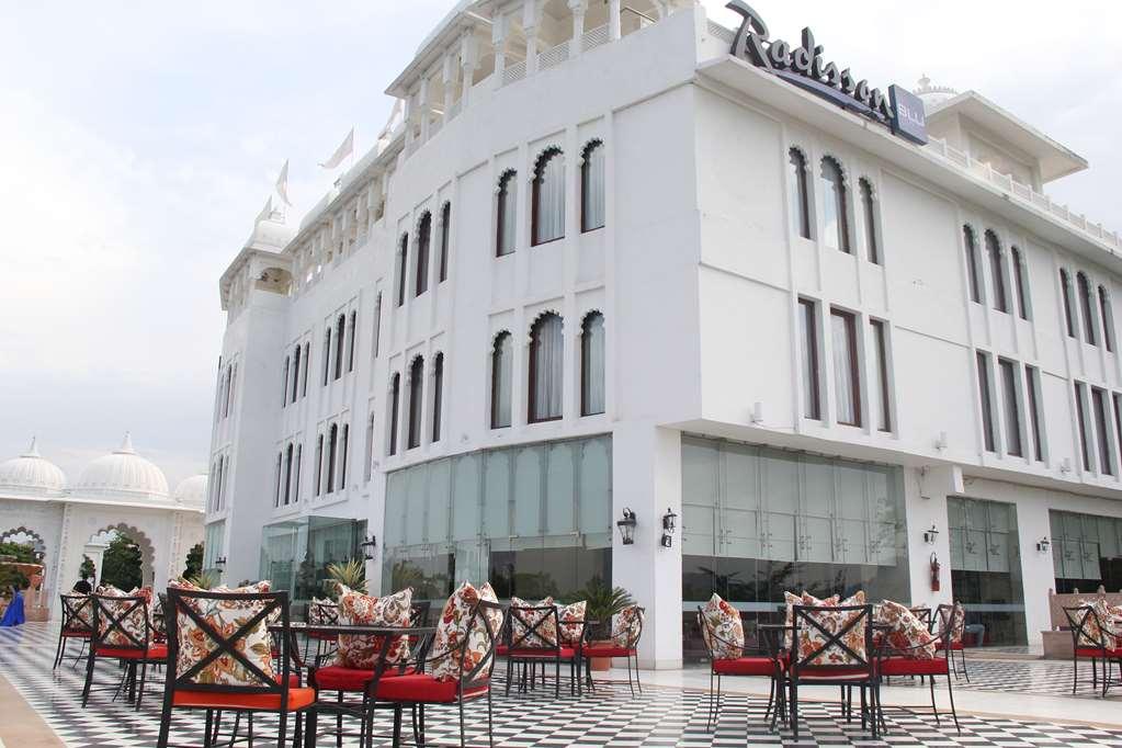 Radisson Blu Udaipur Palace Resort & Spa Esterno foto